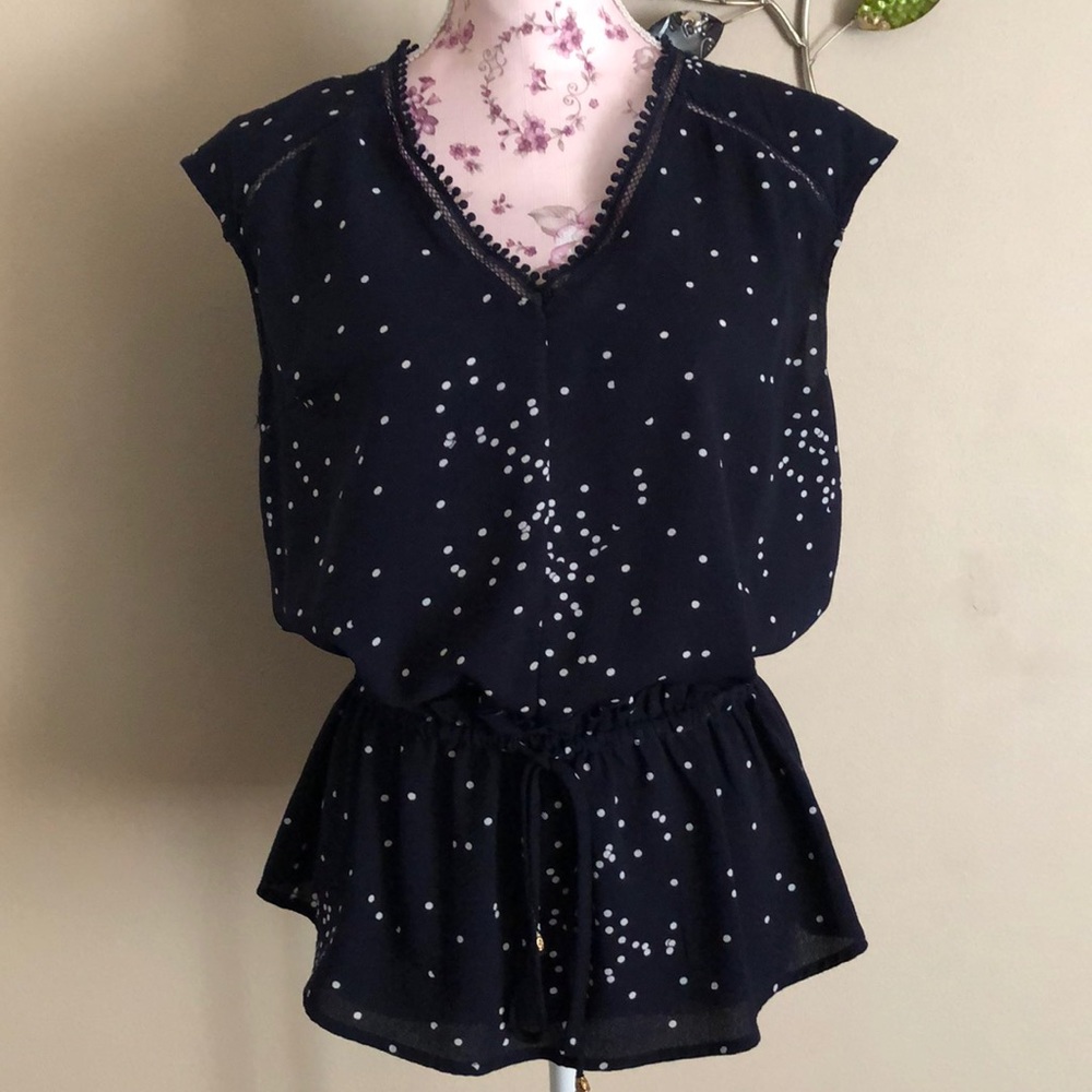 🌸 Heartloom Navy polka dot tie waist blouse